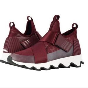 Sorel KINETIC SNEAK Womens 7.5 burgundy High Top Slip On outdoor active Sneaker